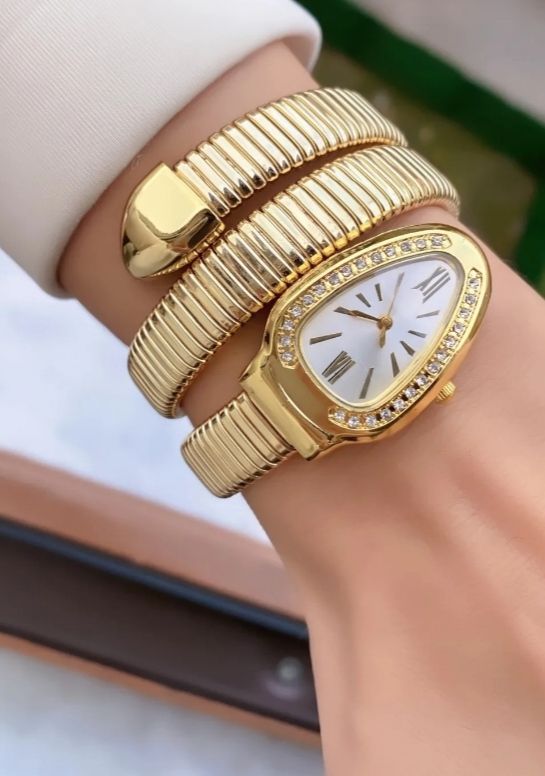 Serpent wristwatch
