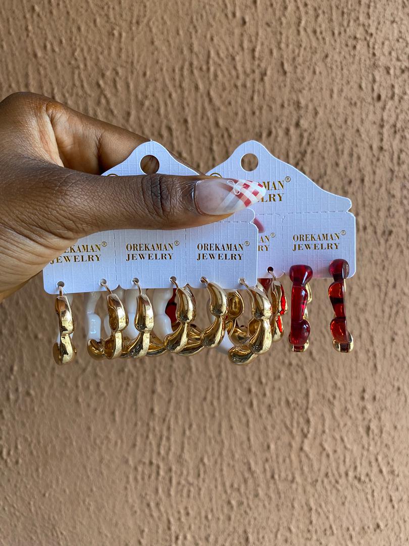 Big scalloped earrings