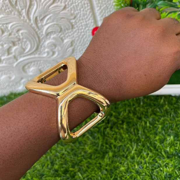 Big twist bracelet