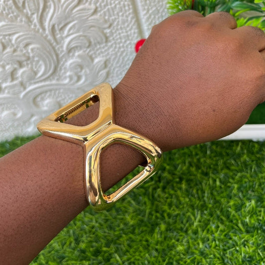 Big twist bracelet