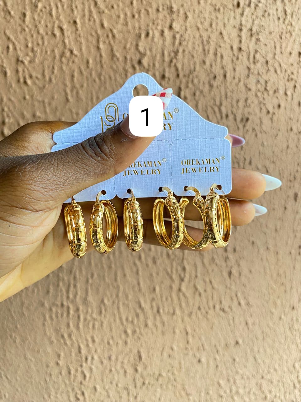 Plain gold circular earrings